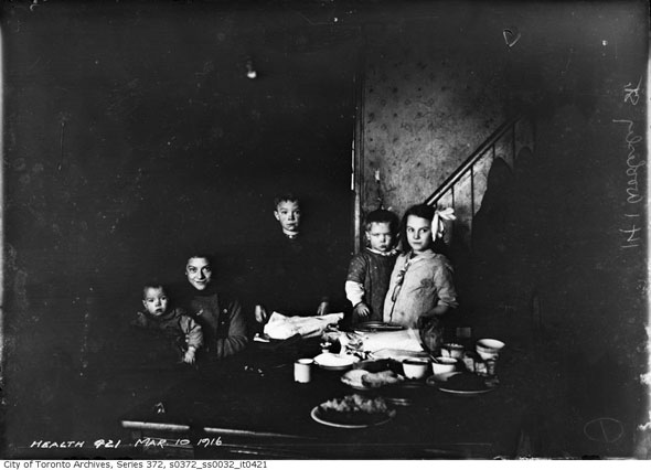 20130910-Slums-DarkDinner