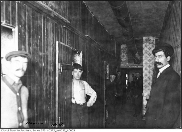 20130910-Slums-Hallway