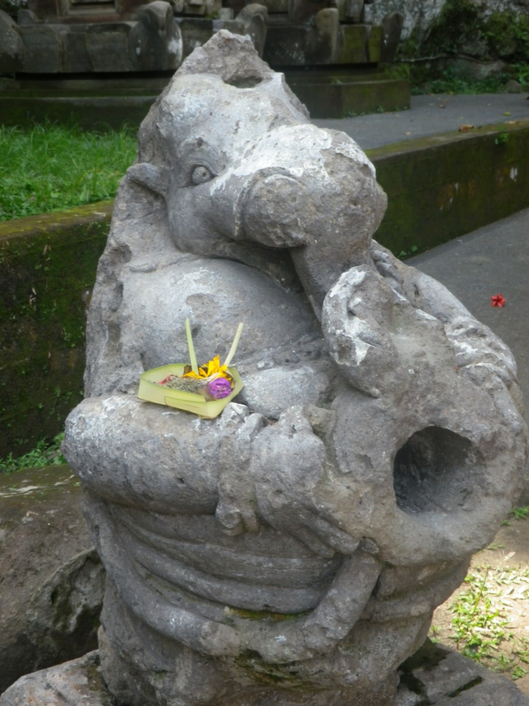 elephant temple offrande