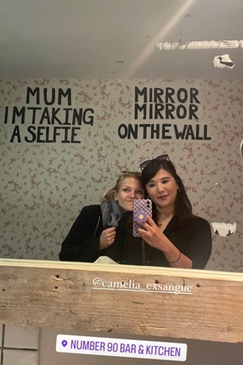 Cool toilets Number 90 bar & kitchen